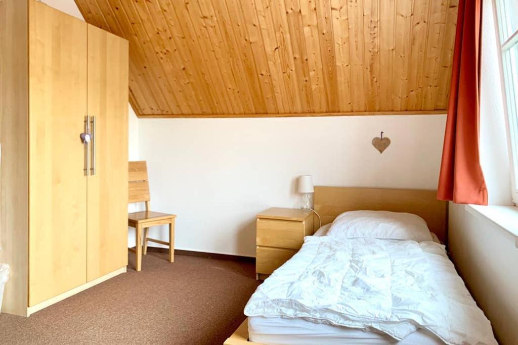 Ferienhaus Mit Bootssteg Am See In Rheinsberg Exterior foto